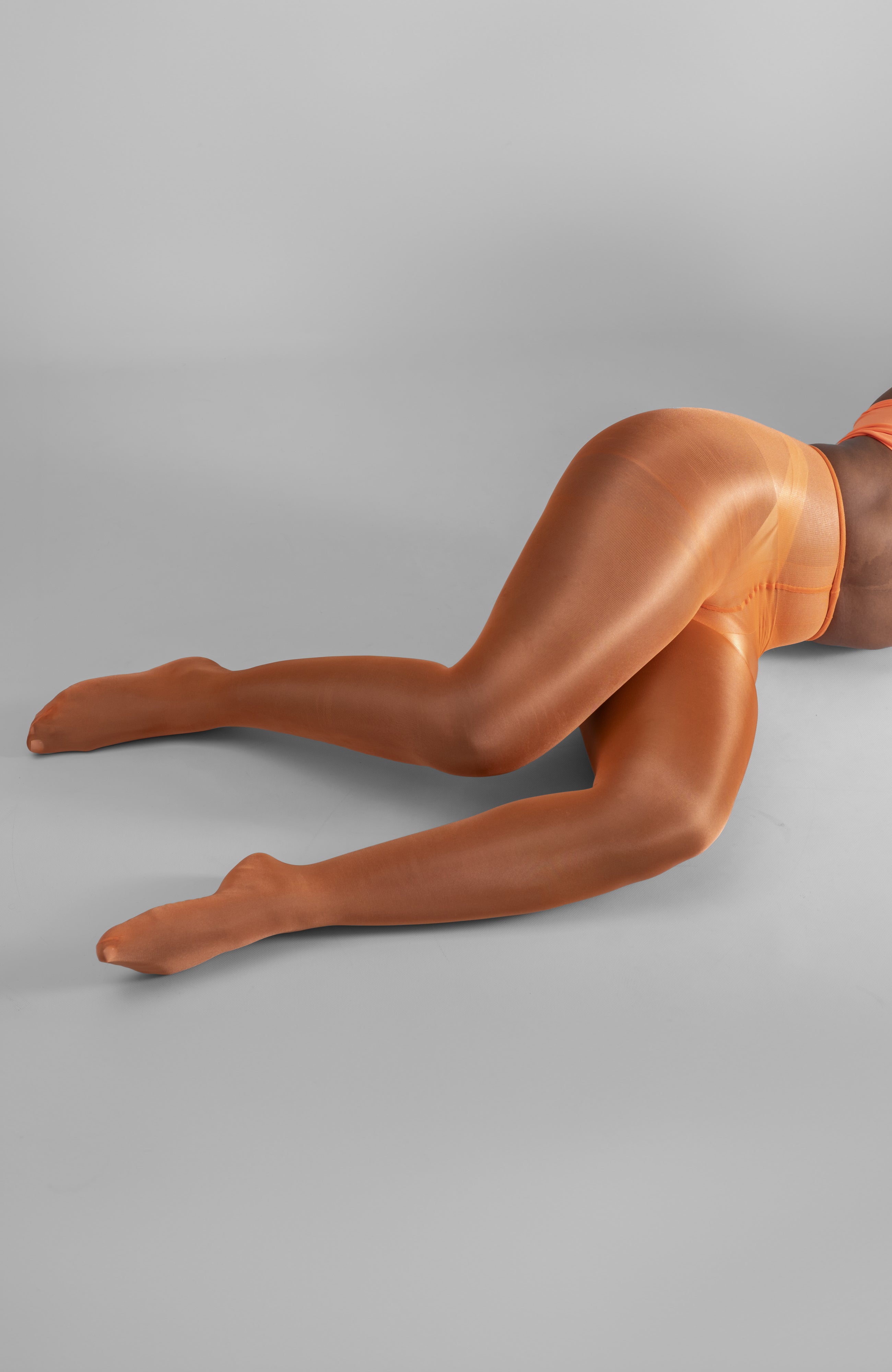 LECHERY® LUSTROUS SILKY SHINY 20 DENIER PANTYHOSE - ORANGE